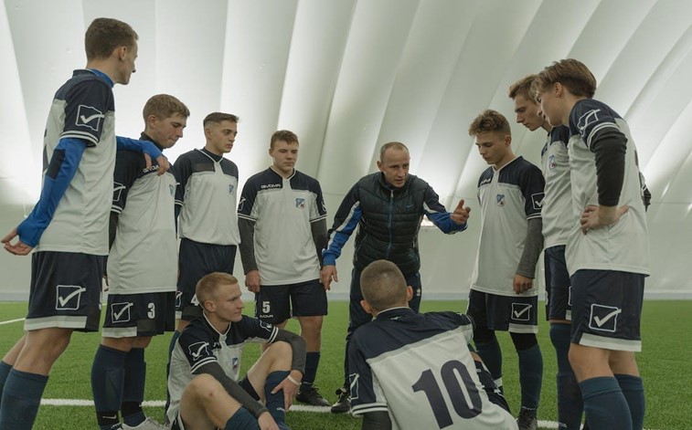 What Team Building Exercises Do Professional Sports Teams Do?
